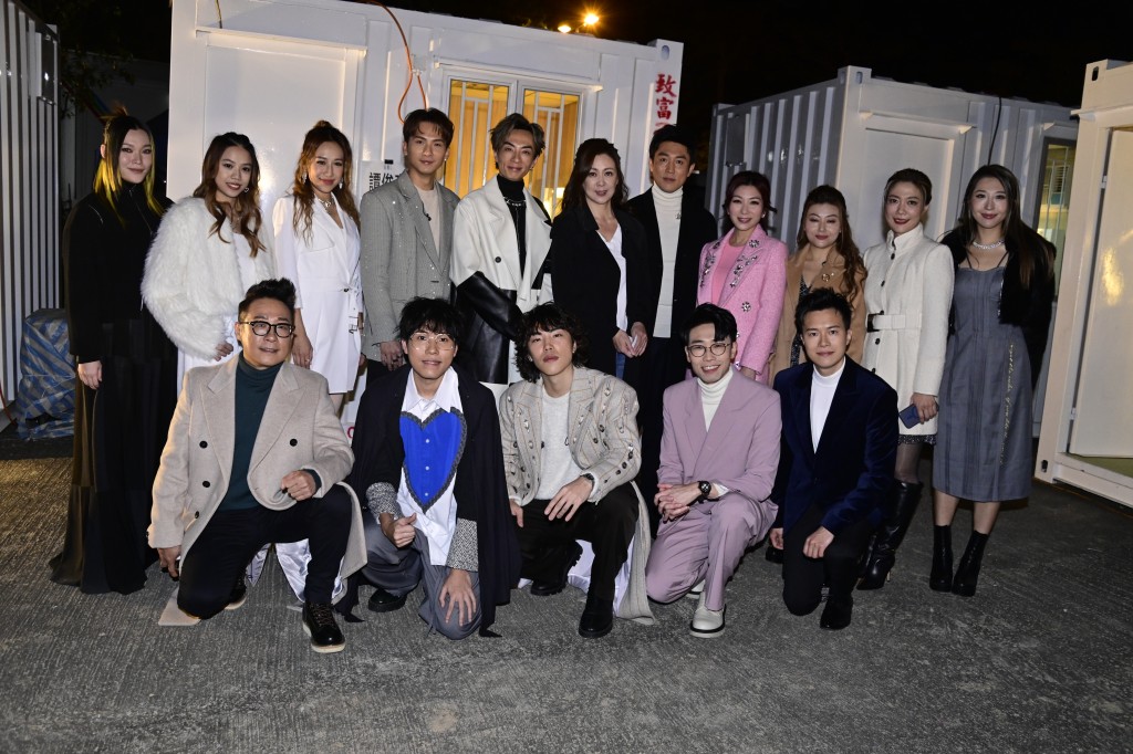 昨晚（31日）好多歌手到宝莲禅寺为《福佑香江 同心迈向2024》节目表演。