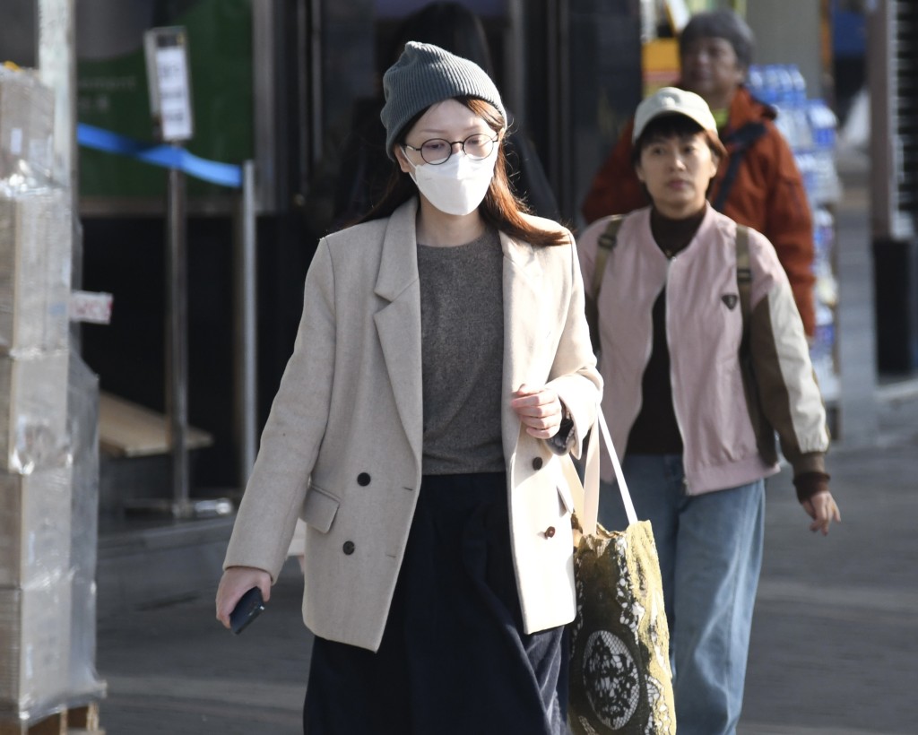 天文台預料下周二（18日）跌至最低15°C。資料圖片