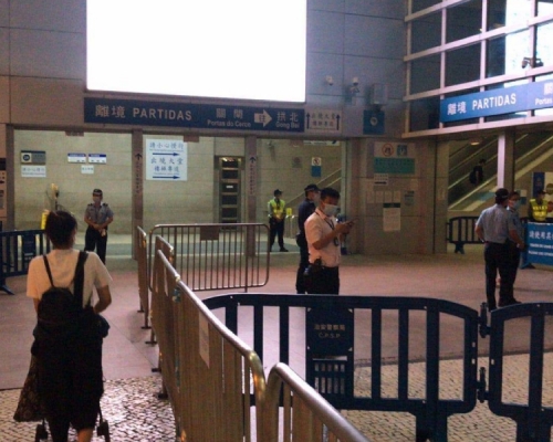 於澳門完成檢疫的港人，一星期內不得前往內地，圖為澳門關閘口岸。澳門新聞局圖片