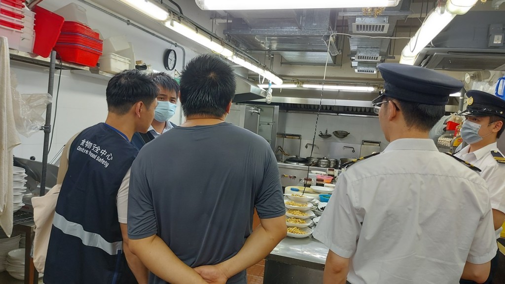 內地團食物中毒|食環署巡查多區團餐食肆 抽樣本化驗 舉辦網上講座