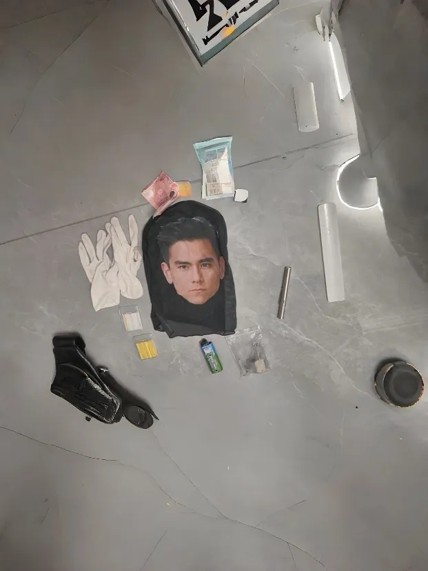 贼人爆窃的工具。 贼人爆窃的工具。