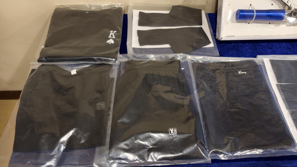 警方展示證物。黃文威攝