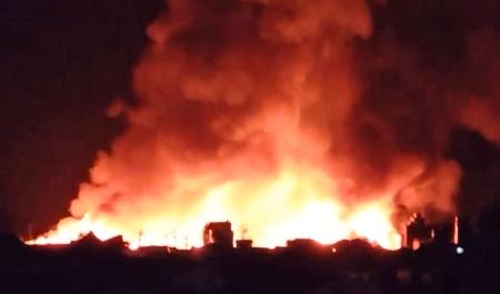 輪島朝市大火徹夜燃燒。網上圖片