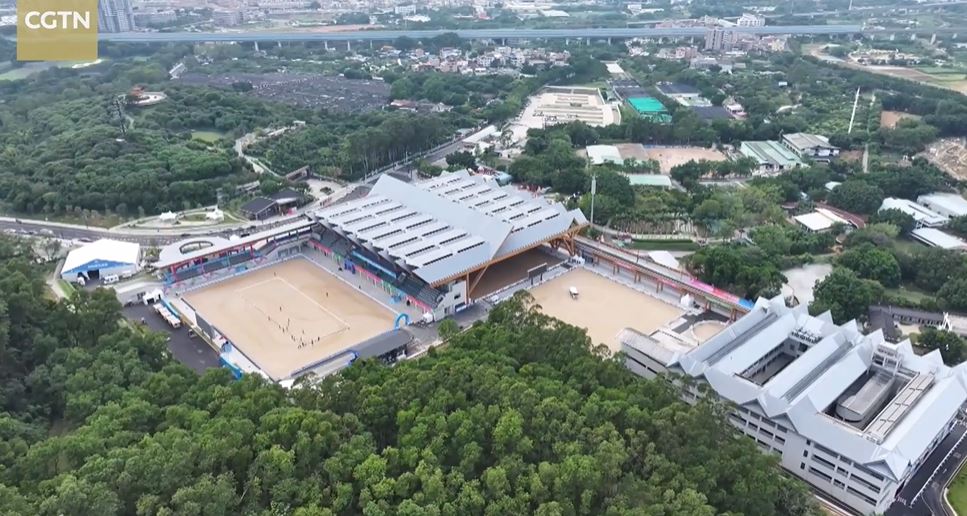 廣東賽區方面，馬會特別為在深圳舉行的馬術賽事提供技術支援，包括場地設計及運作、反興奮劑工作等。訪問短片截圖