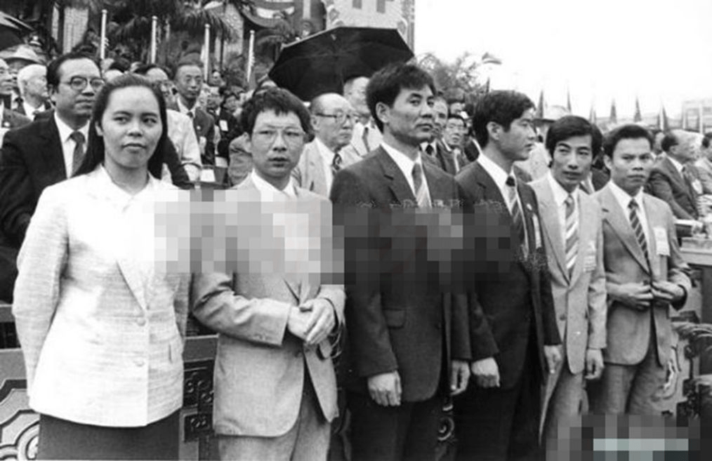 1984年8月13日，韩国司法当局宣布假释6名劫机者。