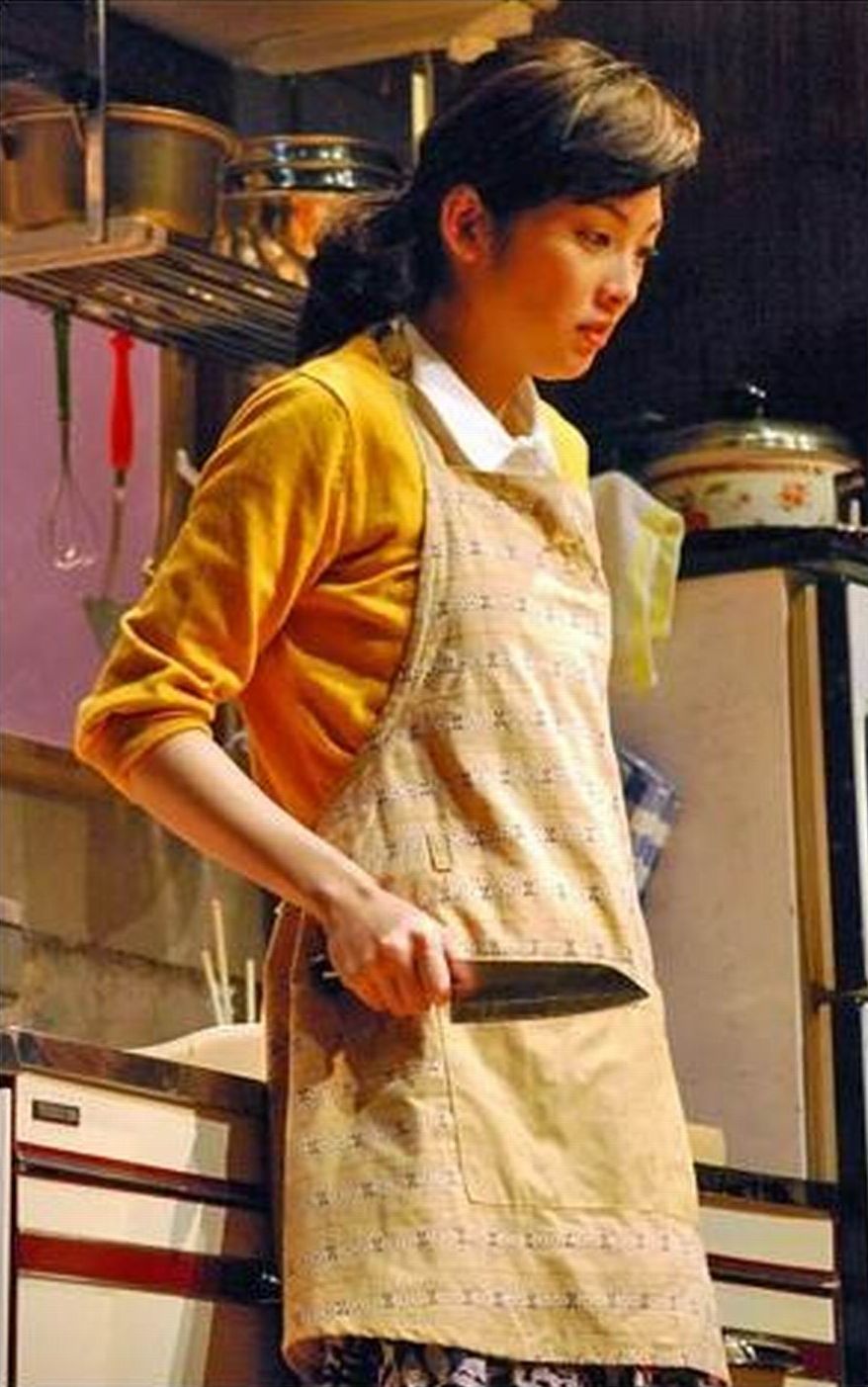 田中麗奈2008年初演舞台劇《回憶撲克》。