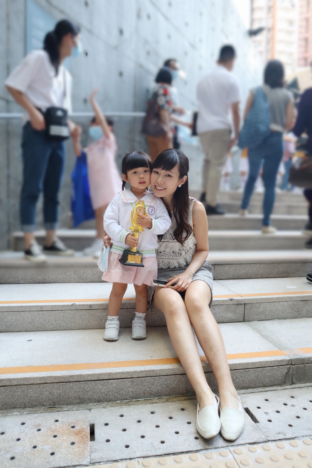  ■Miss Ana指贬低孩子的说话会打击孩子自信心，对语言发展构成负面影响。