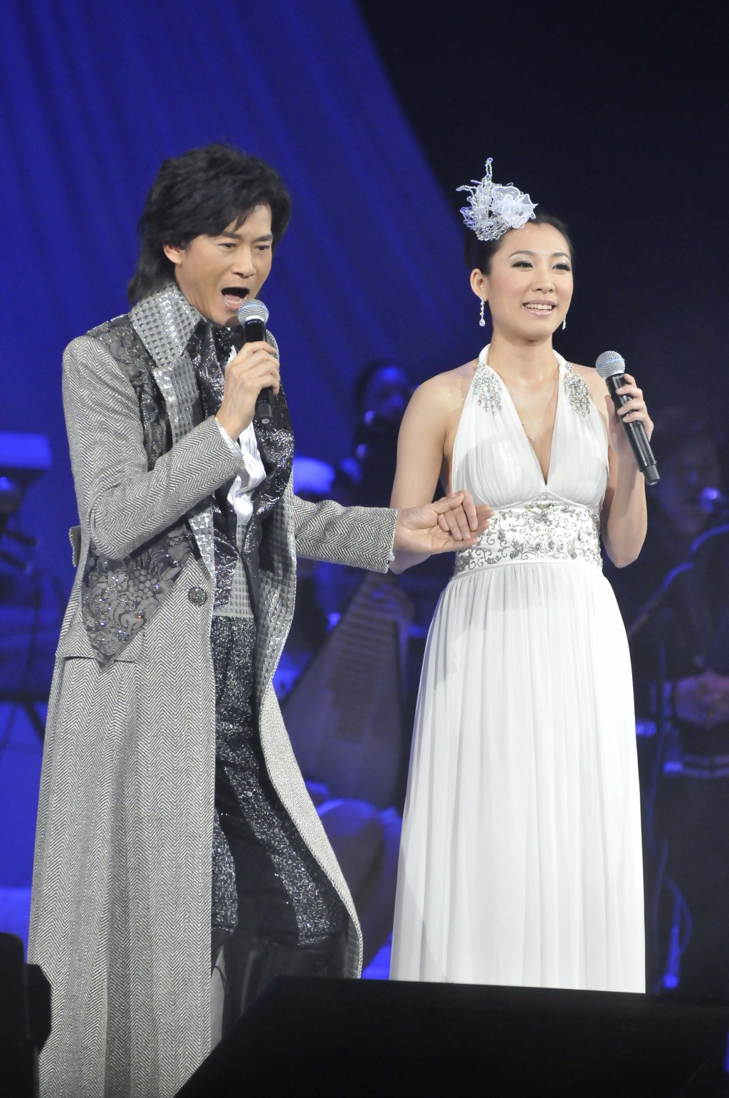 李美慧曾在郑少秋演员会中表现。