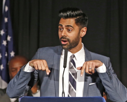 由美藉印裔穆斯林諧星明哈傑(Hasan Minhaj)主持的Netflix節目「愛國者有話說」因談及沙特敏感話題遭沙特施壓下架。AP