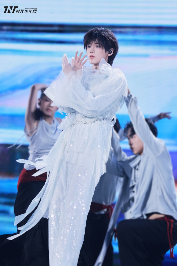 时代少年团近日在上海举行演唱会。 时代少年团近日在上海举行演唱会。