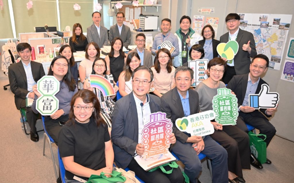 新加坡建屋發展局局長陳明銳早前率領代表團,實地考察香港華富邨重建項目。何永賢FB 新加坡建屋發展局局長陳明銳早前率領代表團,實地考察香港華富邨重建項目。何永賢FB