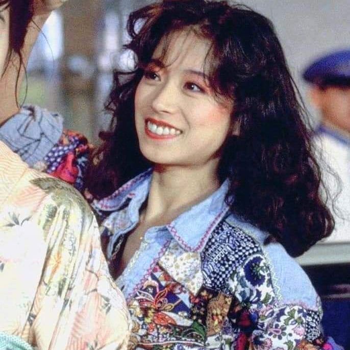 中森明菜当时她的发型与造型，除受日本青少年外，连香港与及邻近地区都争相模仿。