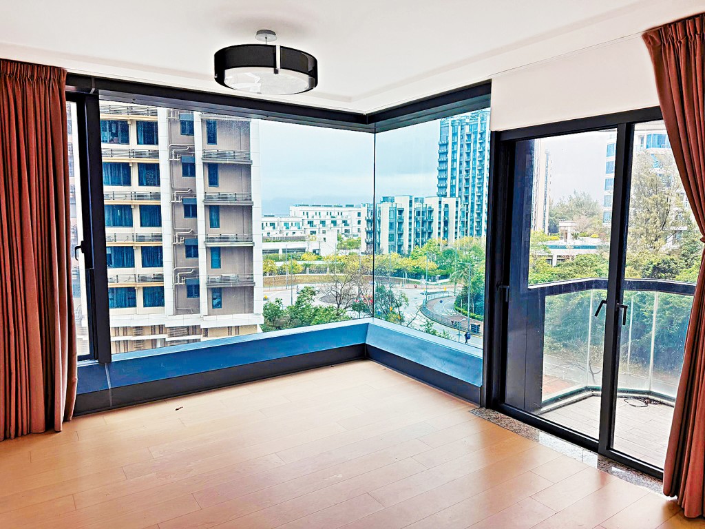 馬鞍山星漣海2A座3樓D室，開價938萬拍賣。