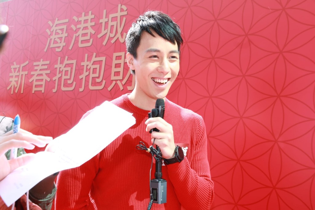 陳安立笑說，情到濃時是做其他事，結婚則需要周詳計劃。