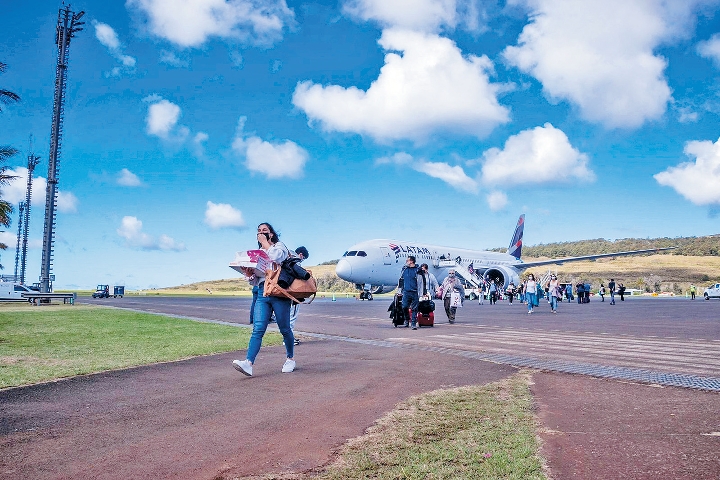 復活節島在8月4日重開當日，吸引二百三十位旅客來訪。（路透資料圖片）