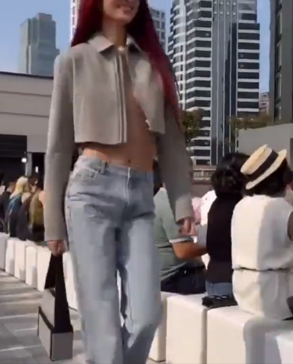 入面乜都冇着㗎!