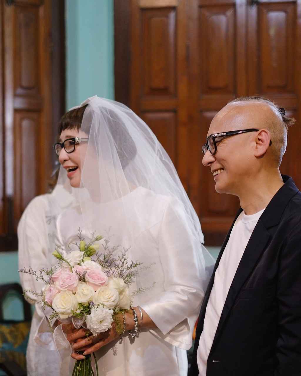 很有夫妻相。 很有夫妻相。