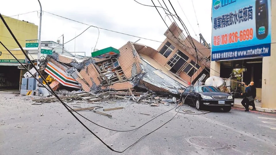 台湾九月发生地震造成严重破坏。