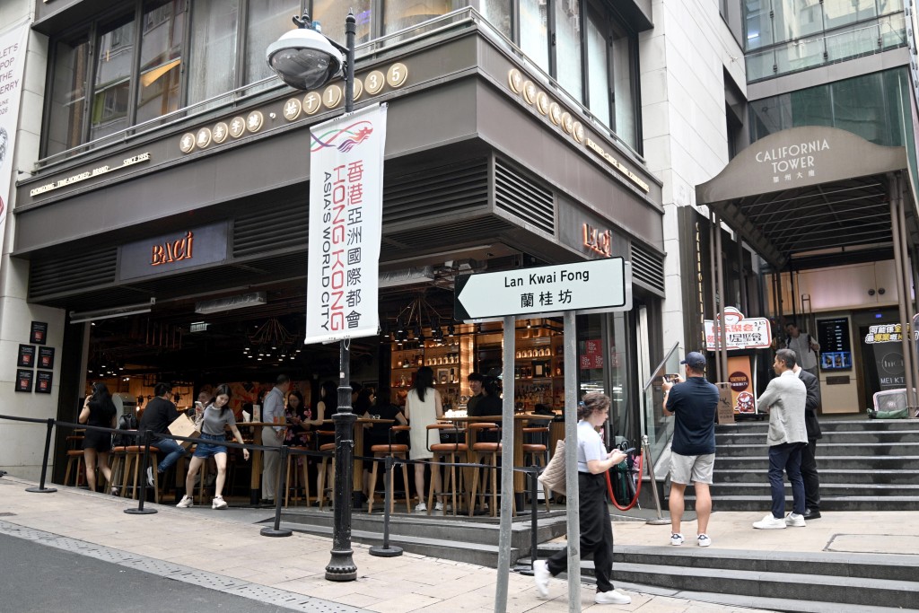 郭彥東表示，這次是個好機會藉蘭桂坊這個國際舞台推廣中國機械人技術。