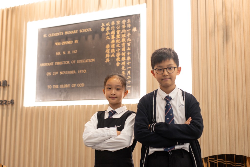 (左至右)聖公會聖紀文小學2位尖子:王梓潼、劉旨諾(圖片來源:《親子王》) (左至右)聖公會聖紀文小學2位尖子:王梓潼、劉旨諾(圖片來源:《親子王》)