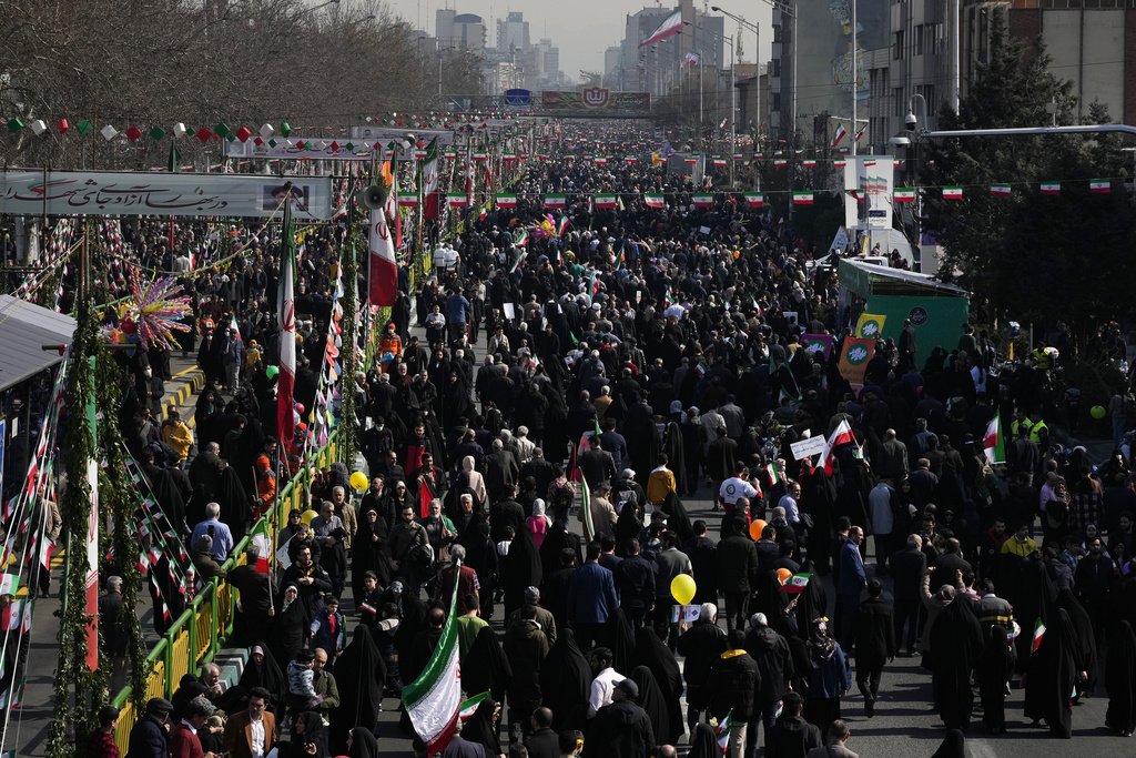 伊朗民眾慶祝伊斯蘭革命45周年。美聯社
