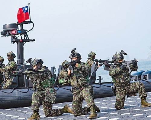 ■傳台灣的海軍陸戰隊接受美軍秘密訓練。