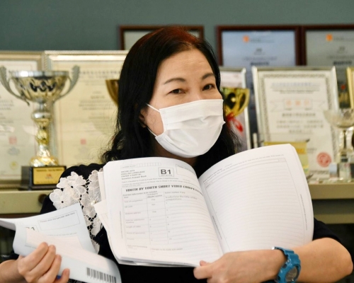 鄧美儀指,今年英文科聆聽卷為往年常見的題型。