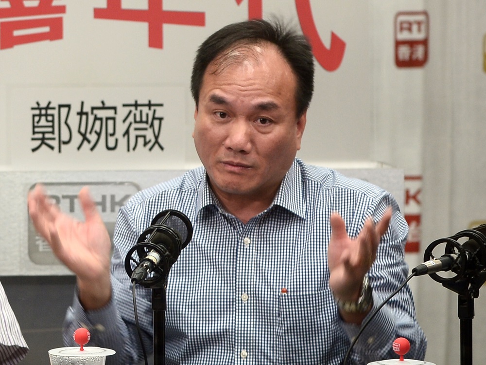 吴坤成坦言「梗系戥司机惨啦」，反问「香港环境唔好时，啲人嘅怨气系咪就可以发泄喺人哋身上？」