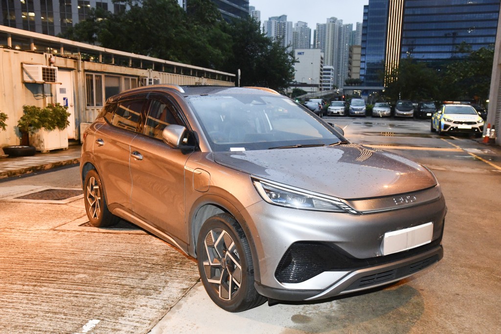 57歲司機的車輛則被拖至九龍灣車輛扣留及檢驗中心。徐裕民攝