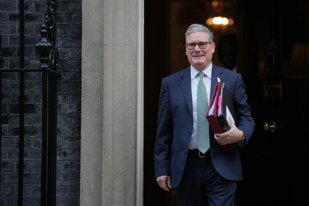 英國已暫停跟美國分享情報，圖為英國首相施紀賢。美聯社