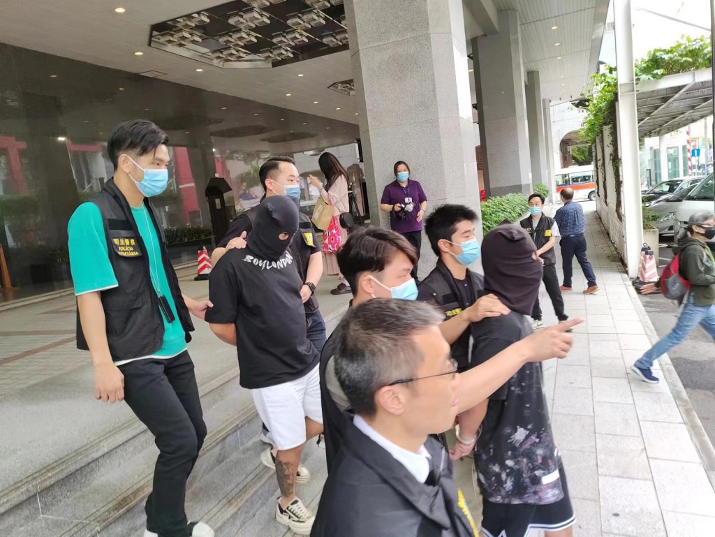 澳門警方拘捕一名香港17歲男子涉販毒。