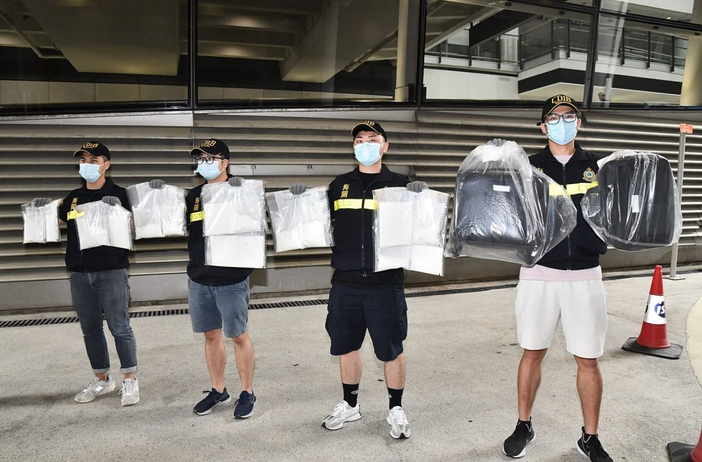 香港海關透過國際間合作，過去3年共偵破59宗毒品案件，涉及4.7噸毒品，市值約29億港元。 資料圖片