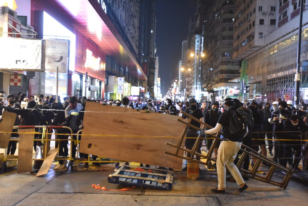 示威者堵塞彌敦道