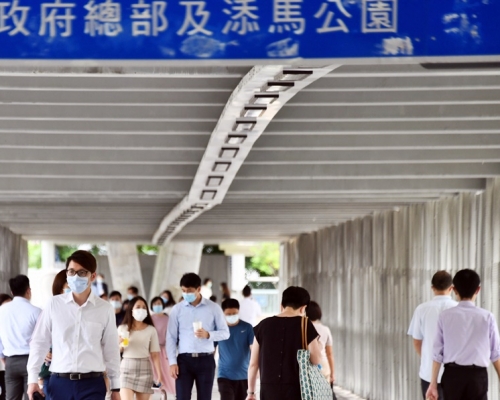 職位的起薪點為15560元,頂薪為31750元。資料圖片