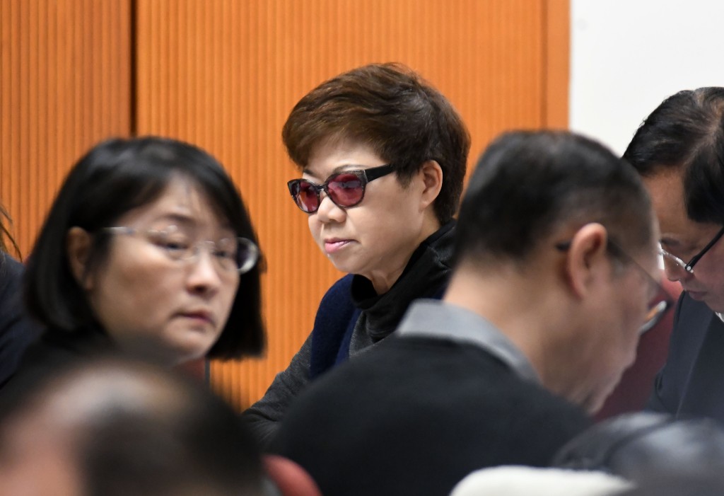 黃碧嬌被揭疑持有已故宏福苑業主授權票,周浩鼎強調,民建聯絕不容忍任何違法行為。 黃碧嬌被揭疑持有已故宏福苑業主授權票,周浩鼎強調,民建聯絕不容忍任何違法行為。