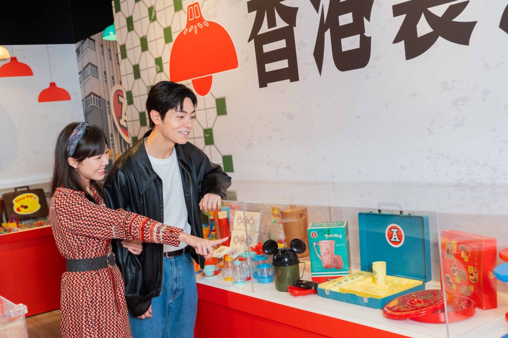 昂坪360與經典品牌紅A聯手推出「昂坪360 x 紅A聖誕夢工場」及「紅A 75周年香港珍藏展」。