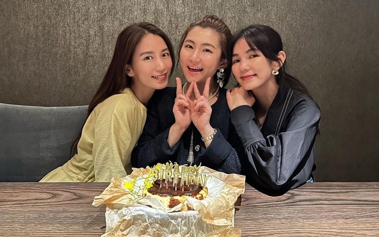 Selina生日有好姊妹相伴最幸福。