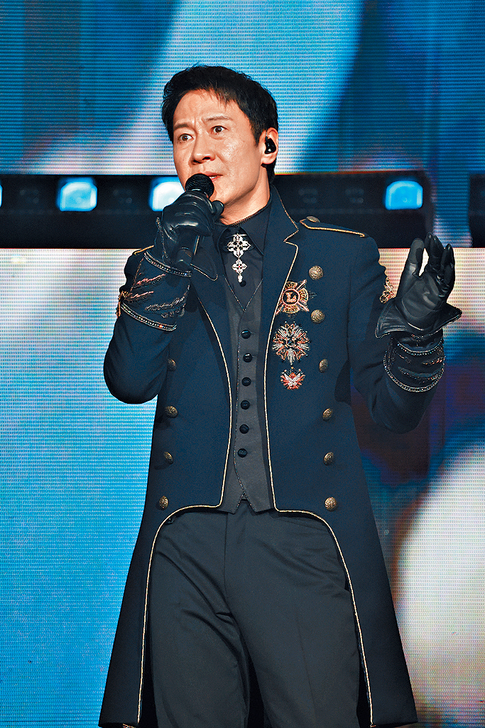 這晚Leon全情投入，為觀眾帶來完美演出。