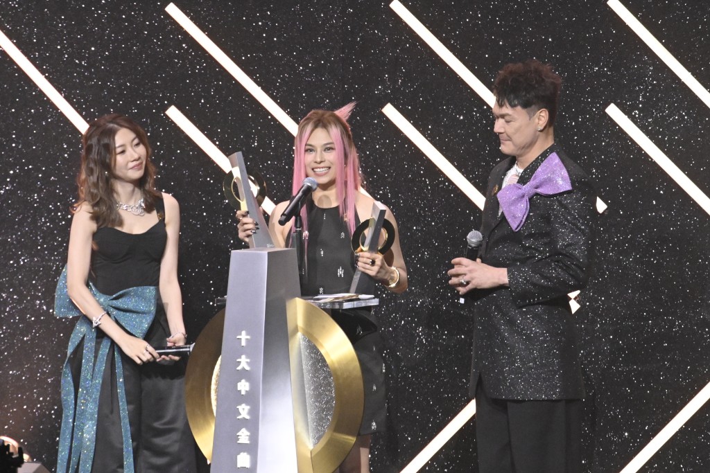 Gin Lee李幸倪凭《企好》获得「十大中文金曲奖」。