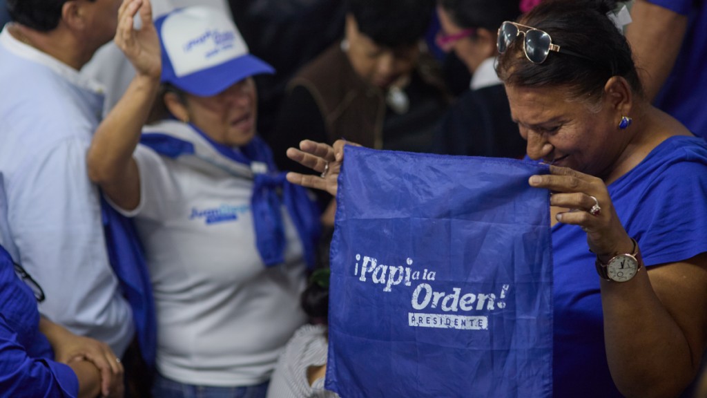 中美洲國家洪都拉斯總統選舉，由國家黨（PN）候選人阿斯富拉當選。美聯社