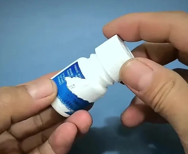 小學生吞下外婆心臟病藥自殺。