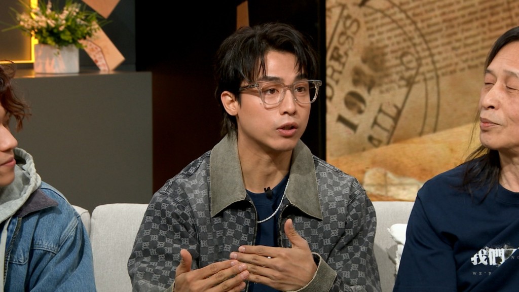 AK指自己對床戲部分感到非常緊張。