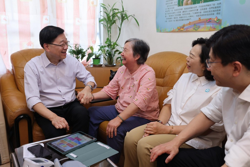 截至今年六月,樂齡基金已資助約2,100個安老及康復服務單位。李家超FB圖片 截至今年六月,樂齡基金已資助約2,100個安老及康復服務單位。李家超FB圖片