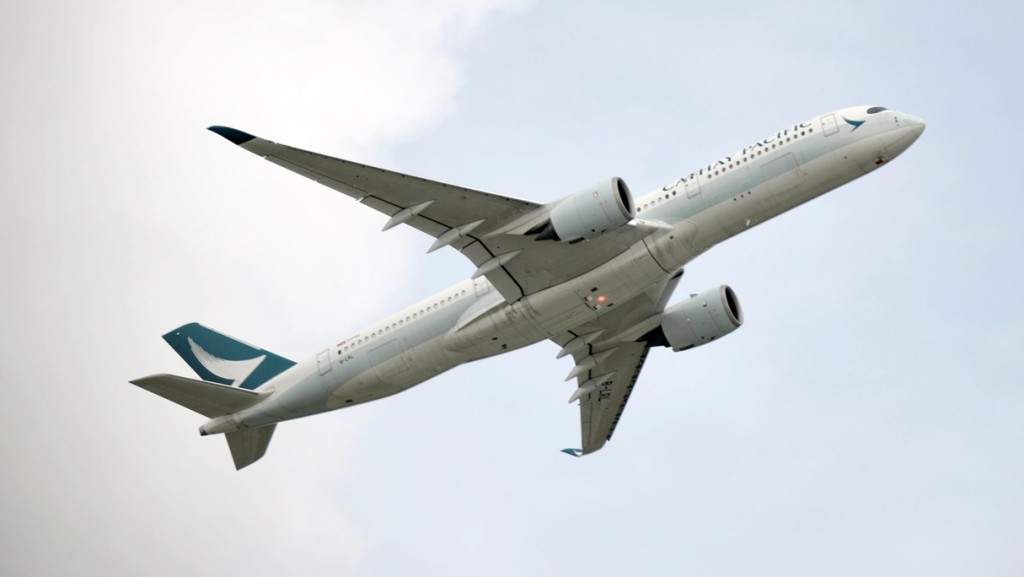 國泰航空有英國返港客機疑起落架故障。資料圖片