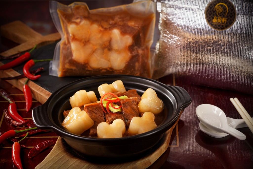 川味家常牛小排 (四位用)$288 川味家常牛小排 (四位用)$288