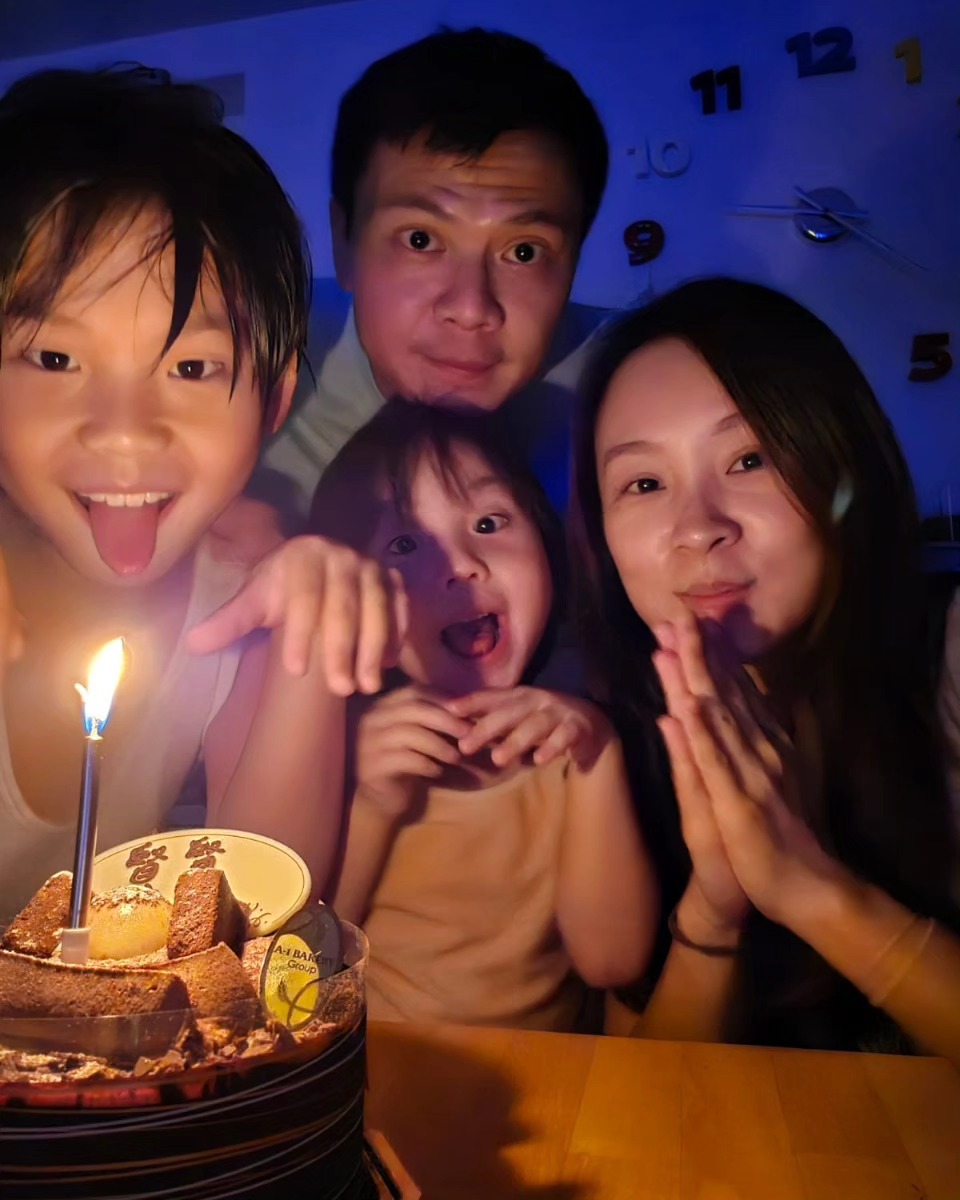 莫家淦與老婆育有兩名兒子。 莫家淦與老婆育有兩名兒子。