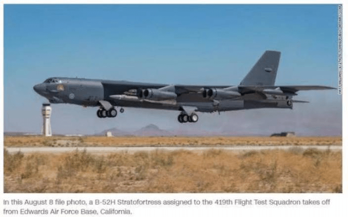 B-52轟炸機。