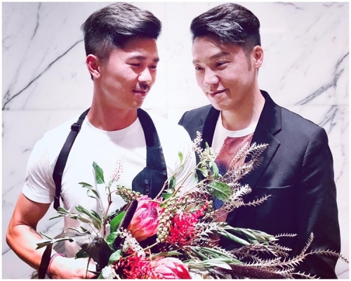 王贤志与伴侣周思聪庆祝3周年结婚纪念日。FB图