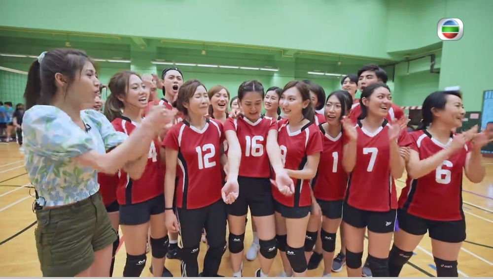 红A队凭借队员之间的默契，整体发挥稳定。