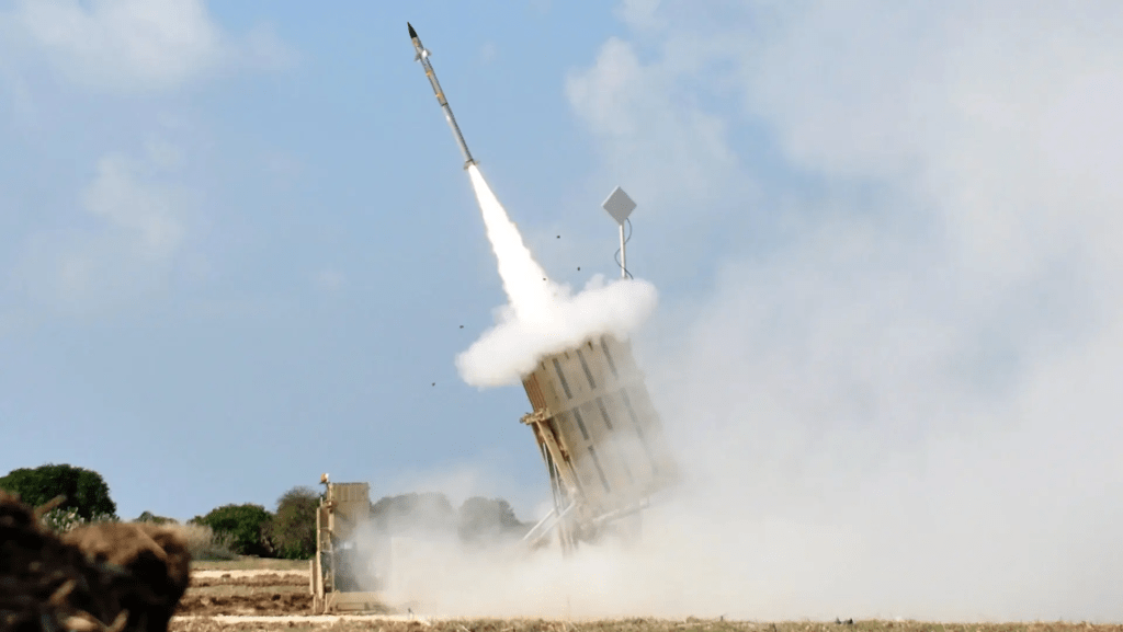正在運作的以色列鐵穹防禦系統。 以色列國防軍